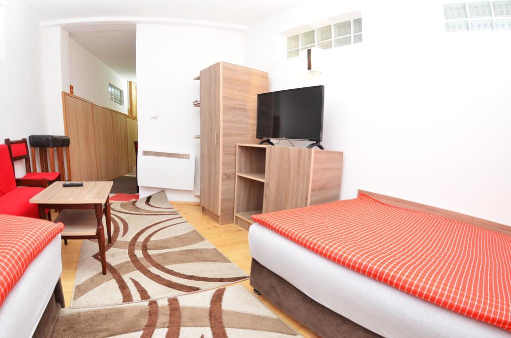 Apartments Dino ซาราเยโว ภายนอก รูปภาพ